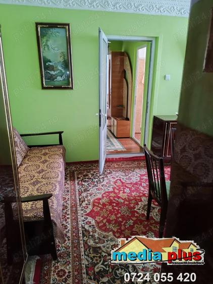 Apartament cu 3 camere semidecomandat în Central