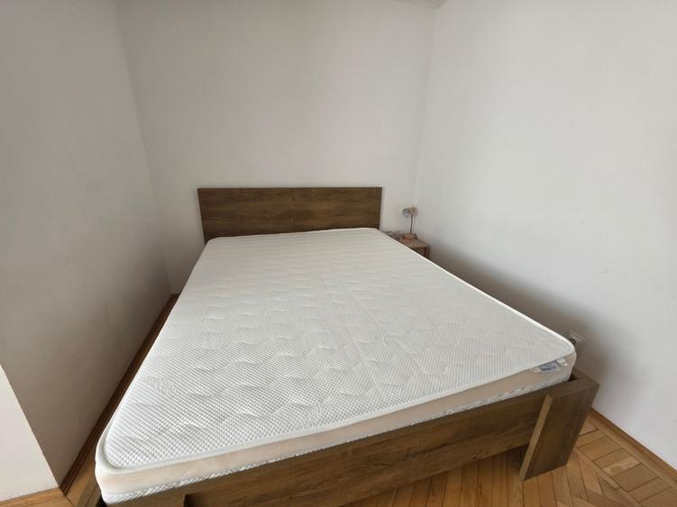 Garsonieră semidecomandată în Titan