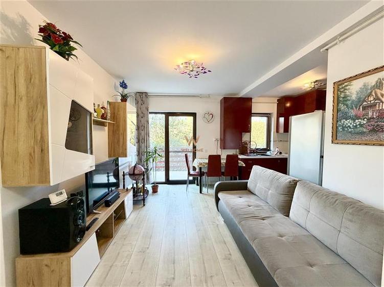 Apartament cu 3 camere decomandat în Valea Aurie