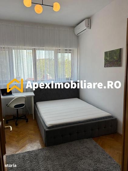 Apartament cu 3 camere semidecomandat în Rosetti