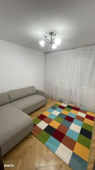Apartament cu 3 camere decomandat în Drumul Taberei