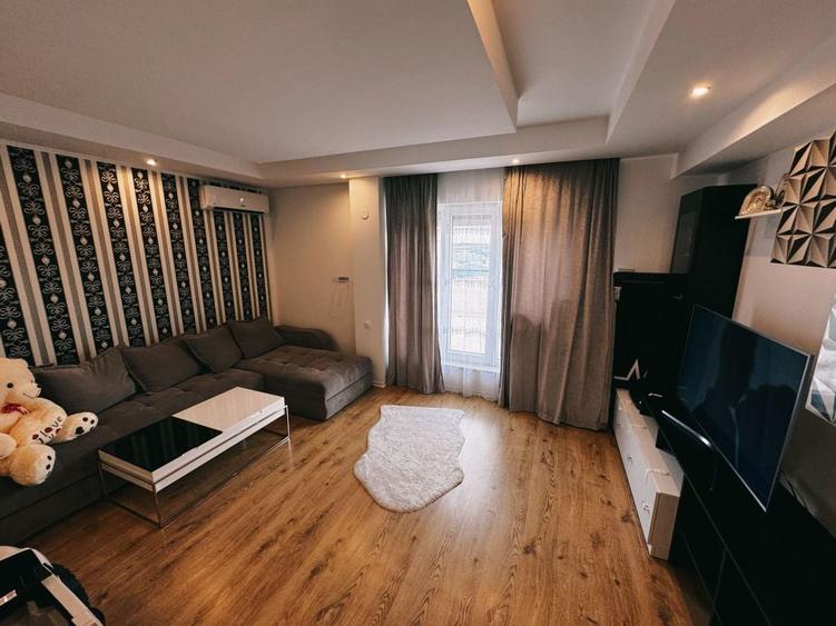 Apartament cu 3 camere decomandat în Ștefăneștii de Jos