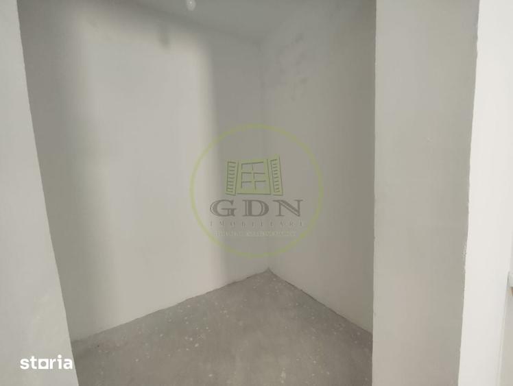 Casă cu 5 camere cu Teren 468 Mp în Malu Mare