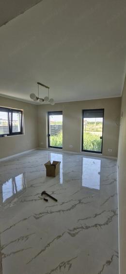 Casă cu 3 camere cu Teren 385 Mp în Central