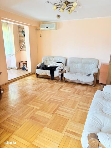 Apartament cu 4 camere decomandat în Siderurgiștilor