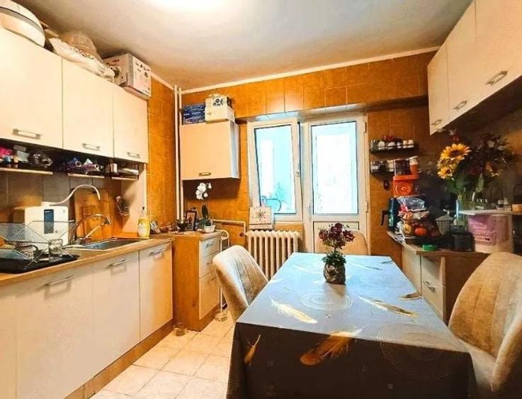 Apartament cu 2 camere decomandat, mobilat în Vitan Mall