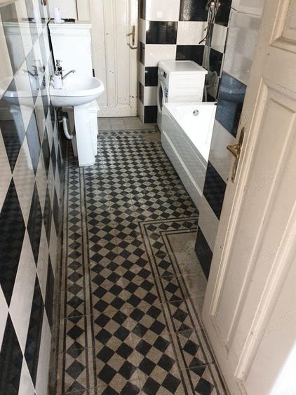 Apartament cu 2 camere decomandat în Badea Cârțan