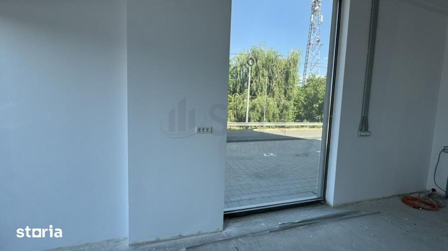 Spațiu comercial, de 131.65 mp, în Odăi