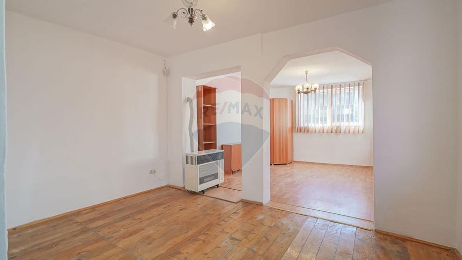 Casă individuală cu 3 camere cu Teren 112 Mp în Schei