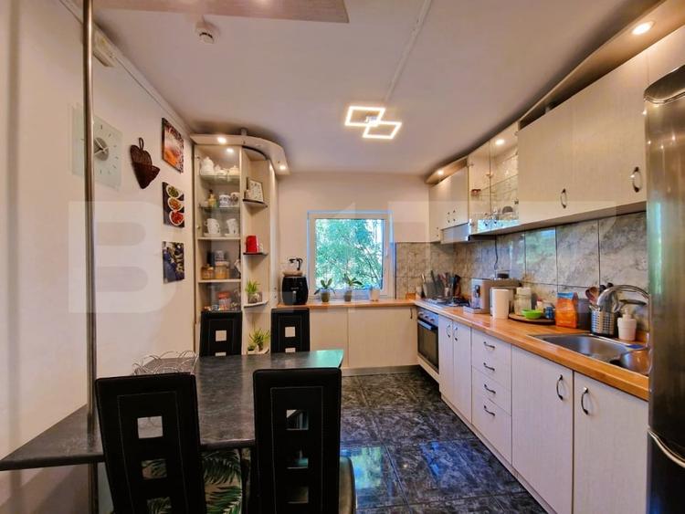 Apartament cu 4 camere decomandat, mobilat în Mărăști