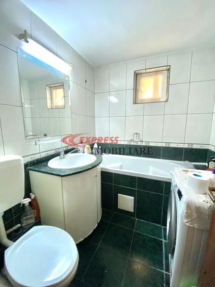 Apartament cu 3 camere decomandat în Dristor