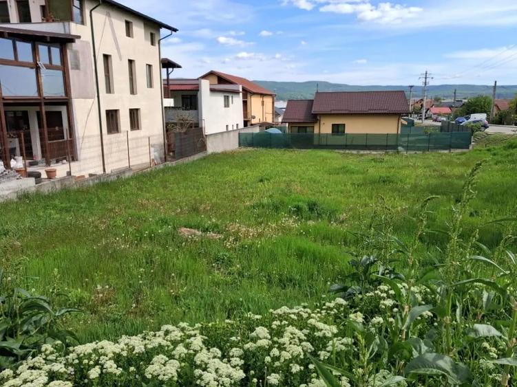 Teren de 854 mp, în Copăcelu