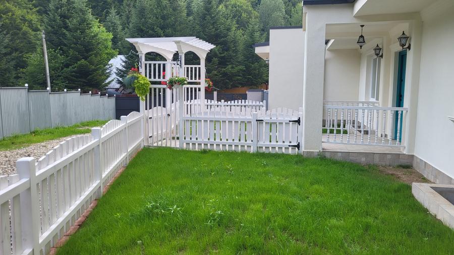 Duplex cu 12 camere cu Teren 900 Mp în Cheia
