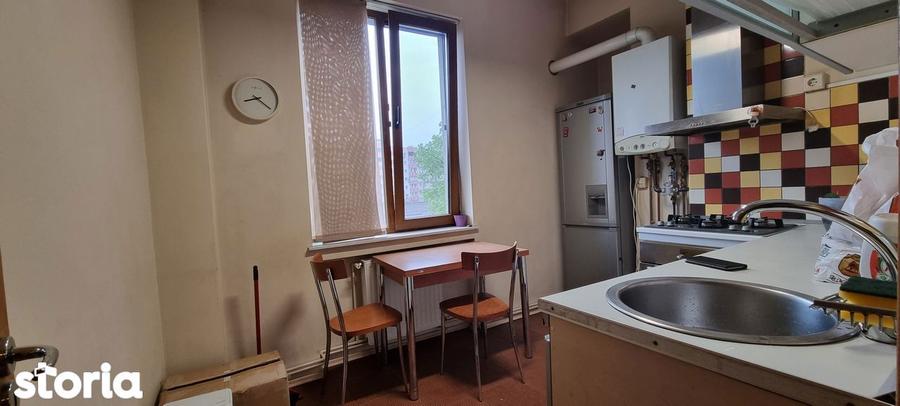 Apartament cu 2 camere decomandat în 13 Septembrie