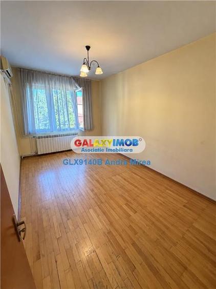 Apartament cu 5 camere decomandat în Decebal