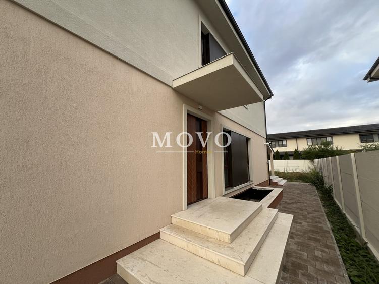 Duplex cu 5 camere cu Canalizare în Chișoda
