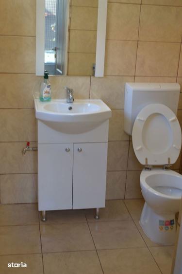 Spațiu comercial, de 100 mp, în Vitan