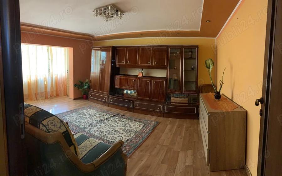 Apartament cu 3 camere decomandat în Șagului