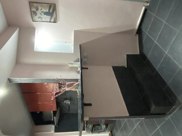 Zona Torontalului, 3 camere decomandat, luminos ?i spa?ios, chirie 380 euro, negociabil - 2