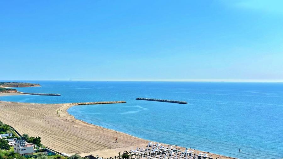 Apartament cu 2 camere decomandat în Olimp