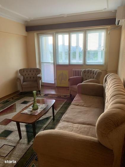 Apartament cu 3 camere decomandat în Colentina