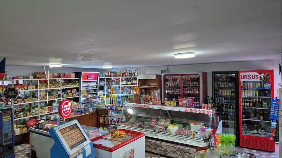 Spațiu comercial, de 800 mp, în Tătărăni