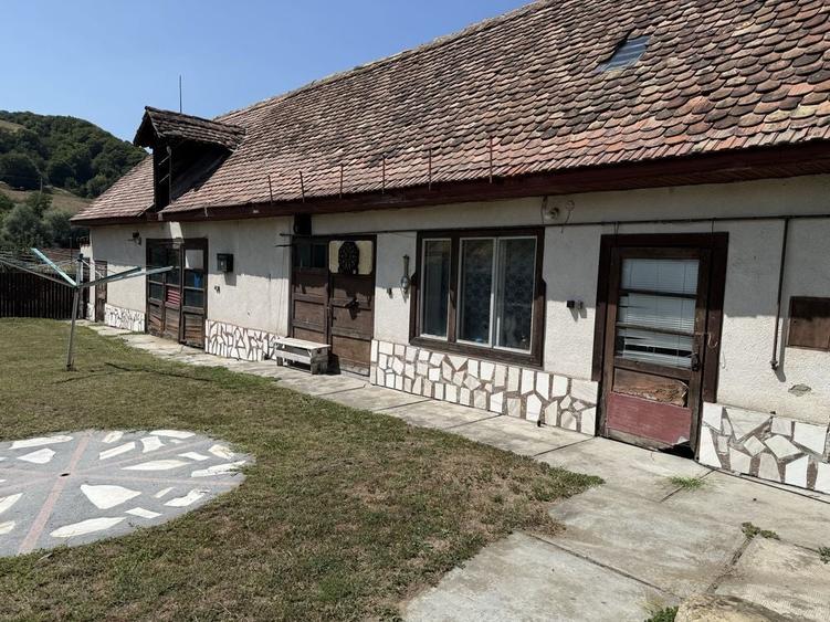 Casă cu 4 camere în Vale