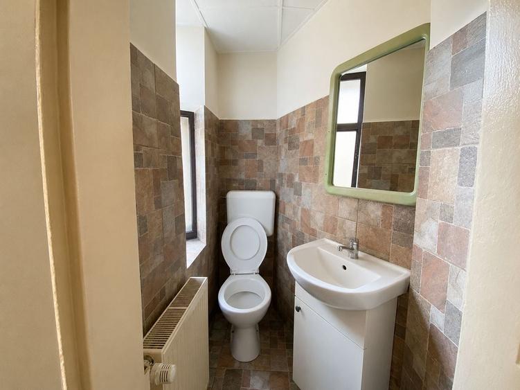 Apartament cu 3 camere circular, mobilat în Traian