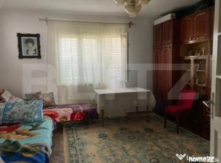 Casă cu 6 camere cu Teren 1000 Mp în Central
