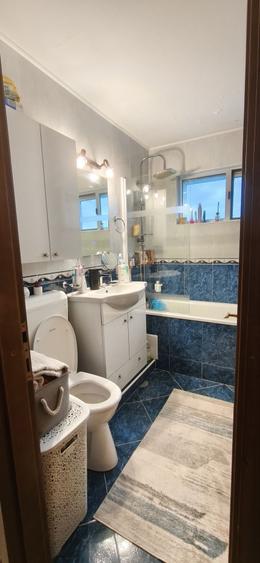 Apartament cu 2 camere semidecomandat în Cornișa