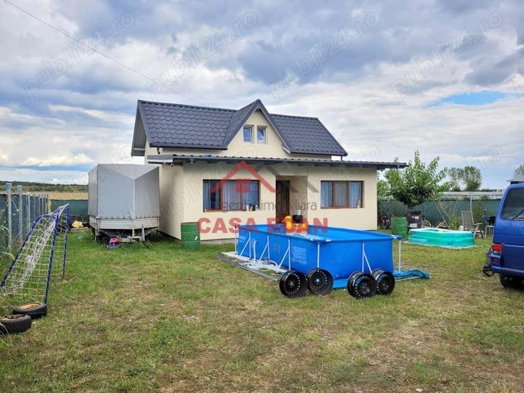 Casă cu 4 camere în Florești