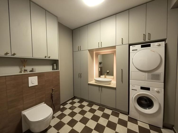 Duplex cu 5 camere cu Canalizare în Iancu Nicolae