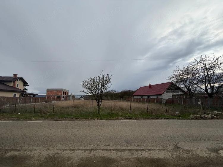 Teren de 1000 mp, în Miroslava
