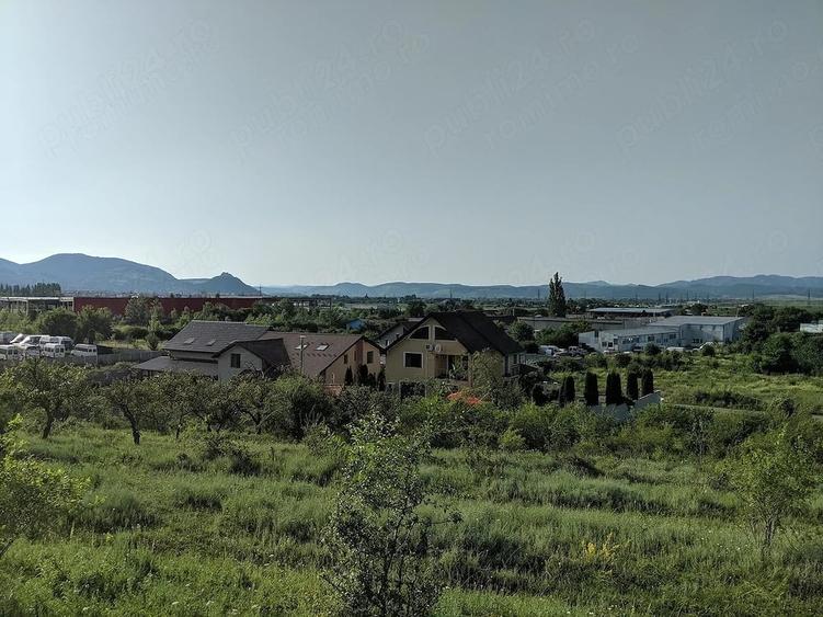 Teren de 10000 mp, în Sântuhalm