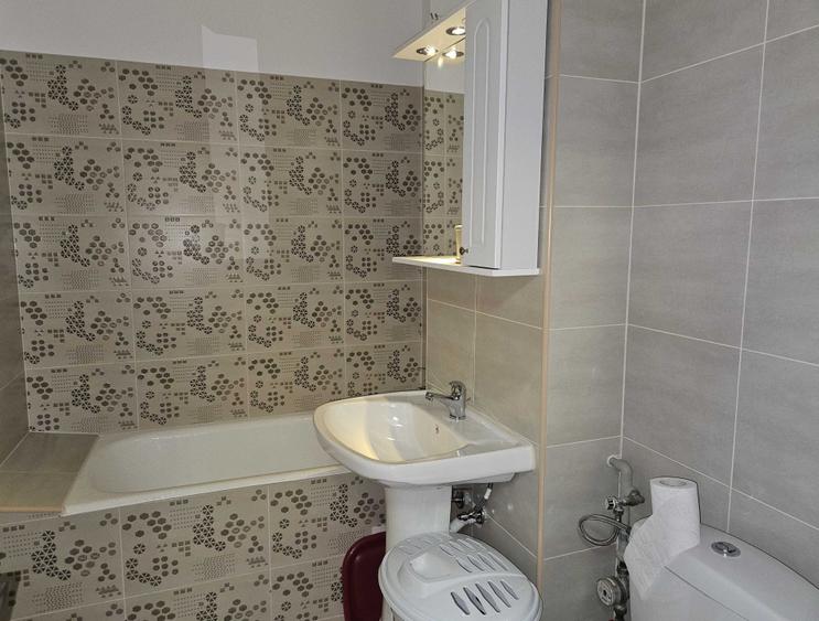 Apartament cu 2 camere semidecomandat în Trivale