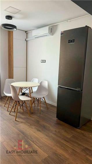 Apartament cu 2 camere decomandat în 7 Noiembrie