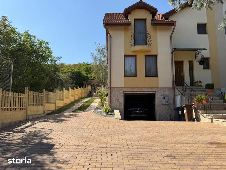 Casă cu 4 camere decomandat cu Teren 1000 Mp în Sântandrei