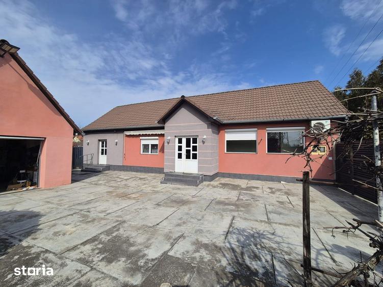 Casă cu 3 camere cu Canalizare în Micălaca