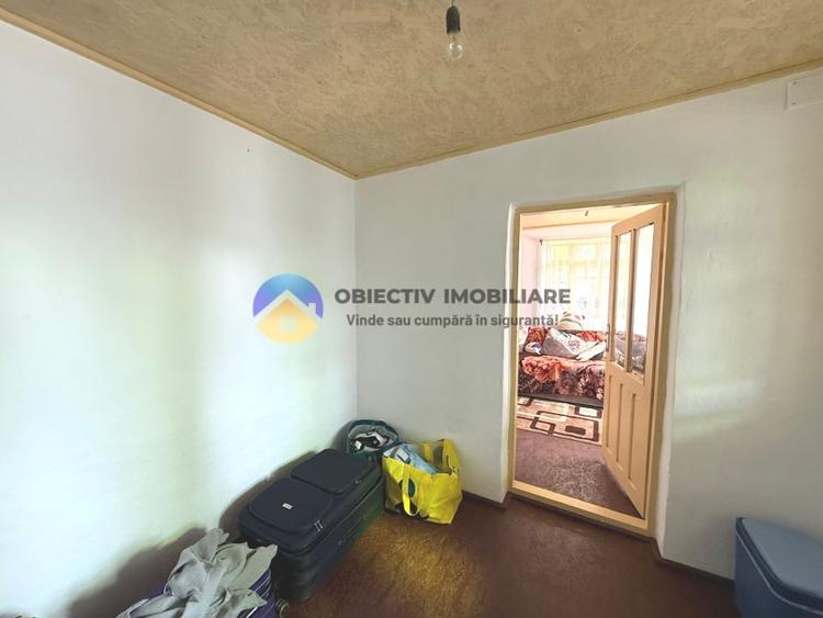 Casă individuală cu 2 camere cu Teren 4500 Mp în Dragomirești
