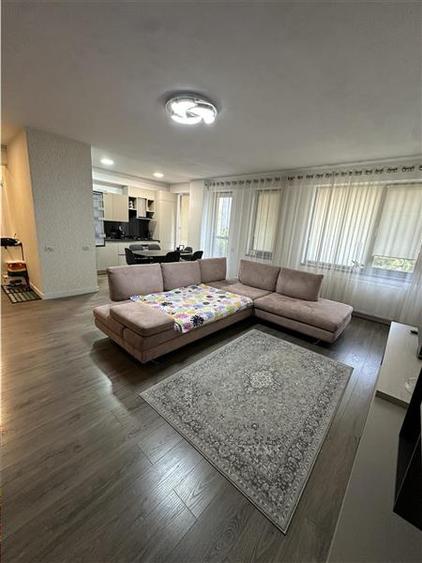Apartament cu 2 camere decomandat în Băneasa
