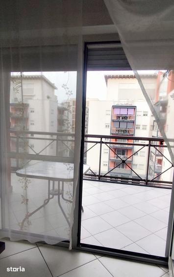 Apartament cu 3 camere în Ghiroda