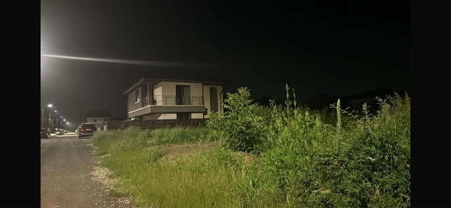 Teren de 350 mp, în Odăile