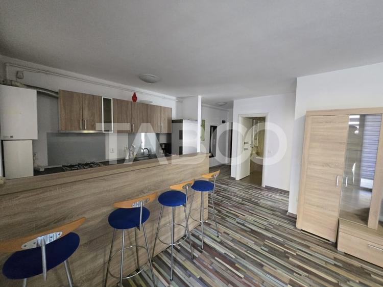 Apartament cu 2 camere decomandat, mobilat în Lupeni