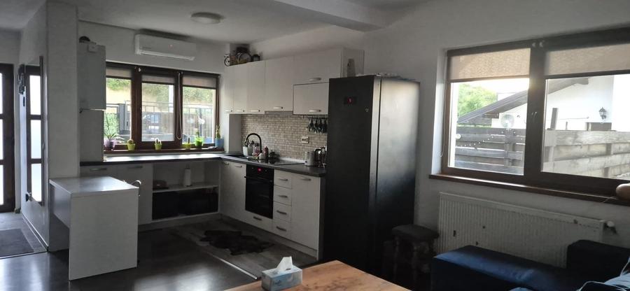 Apartament cu 3 camere decomandat în Șorogari