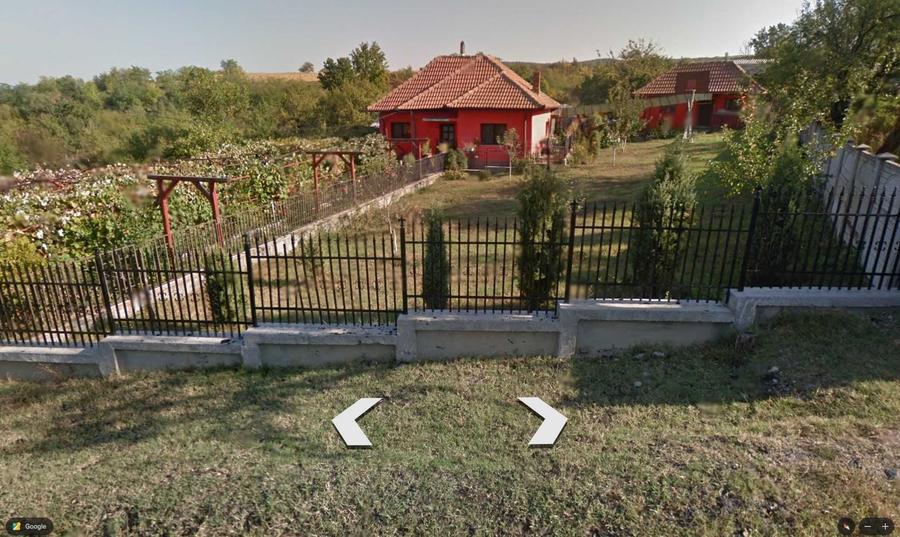 Casă cu 4 camere în Dealu Viilor