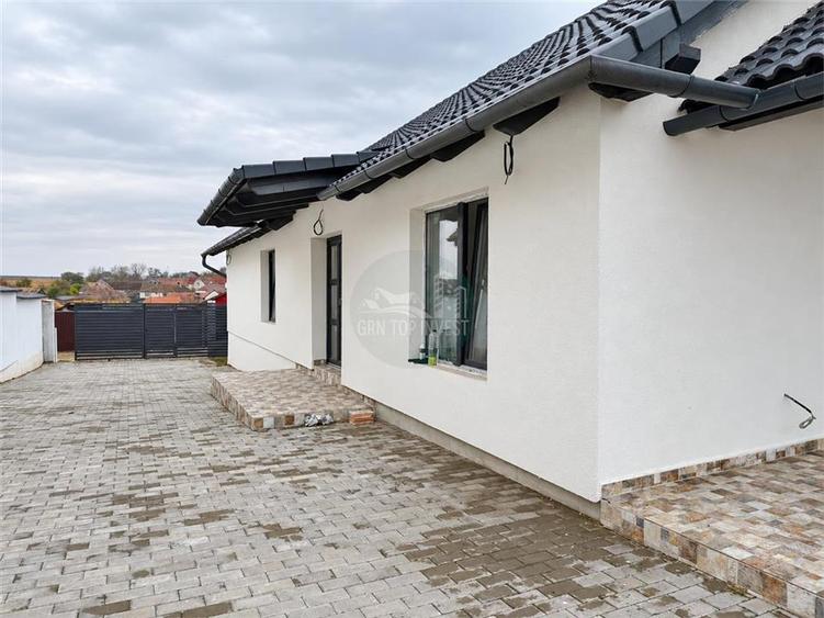 Casă individuală cu 4 camere cu Teren 500 Mp în Șura Mică