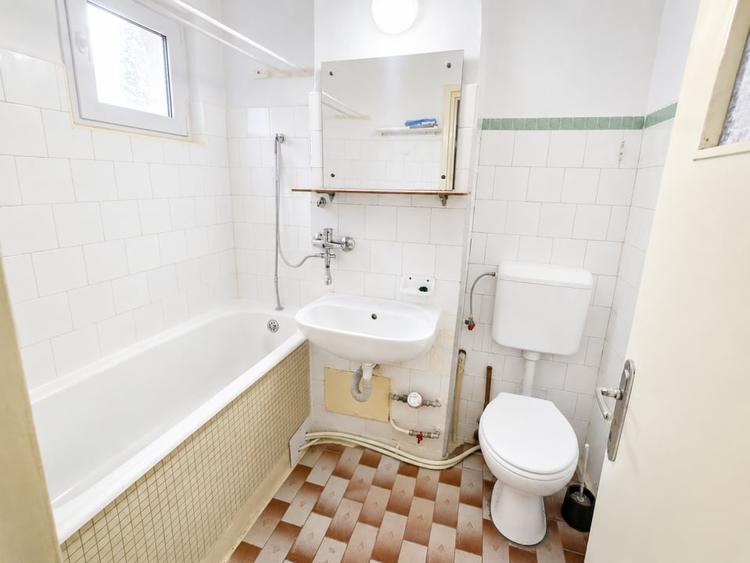 Apartament cu 2 camere semidecomandat în Ștefănești