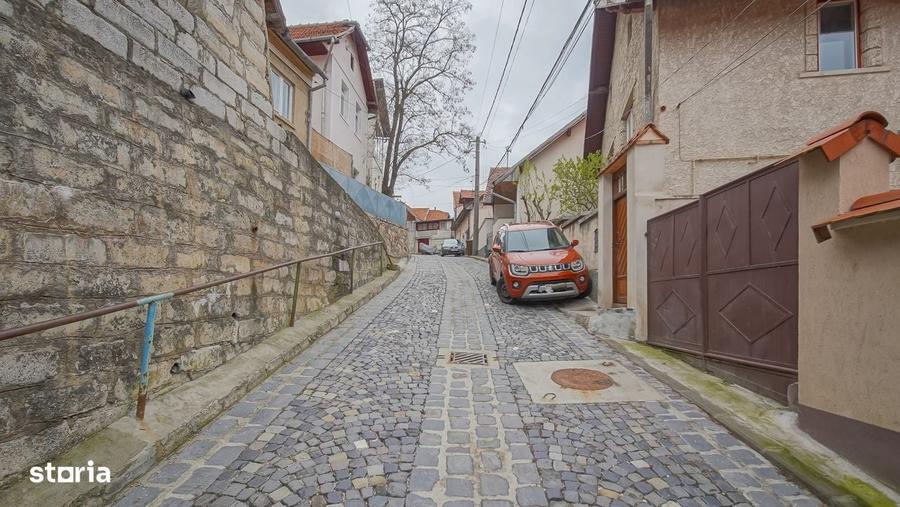 Casă cu 2 camere în Schei