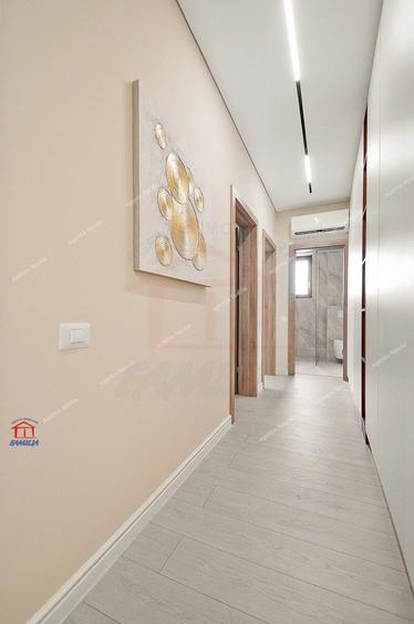 Apartament cu 3 camere decomandat în Central