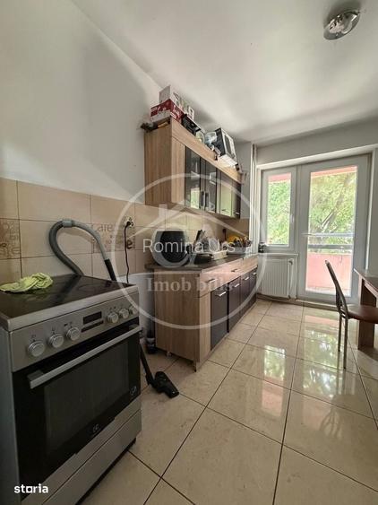 Apartament de vanzare cu 4 camere in zona Decebal, Oradea